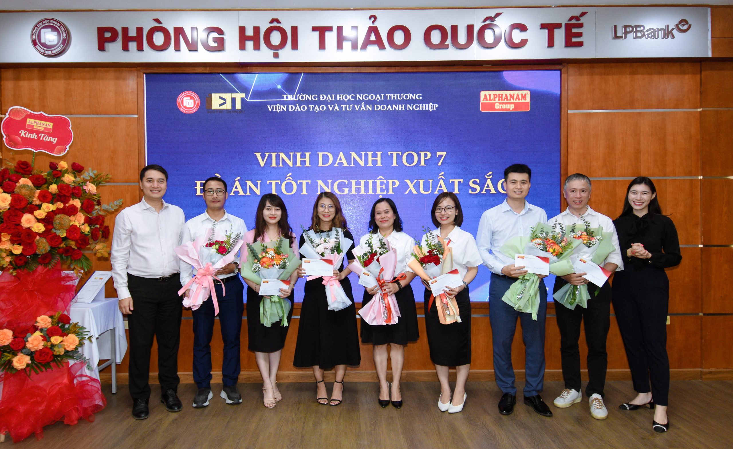 LỄ TỐT NGHIỆP KHÓA ĐÀO TẠO “ĐIỀU HÀNH CAO CẤP NGÀNH QUẢN TRỊ KINH DOANH THEO MÔ HÌNH ỨNG DỤNG” DÀNH CHO CBQL ALPHANAM (KHÓA 2)